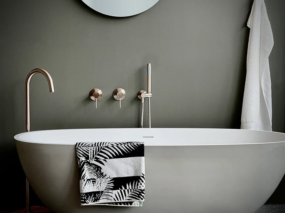 Meir Round Freestanding Bath Spout