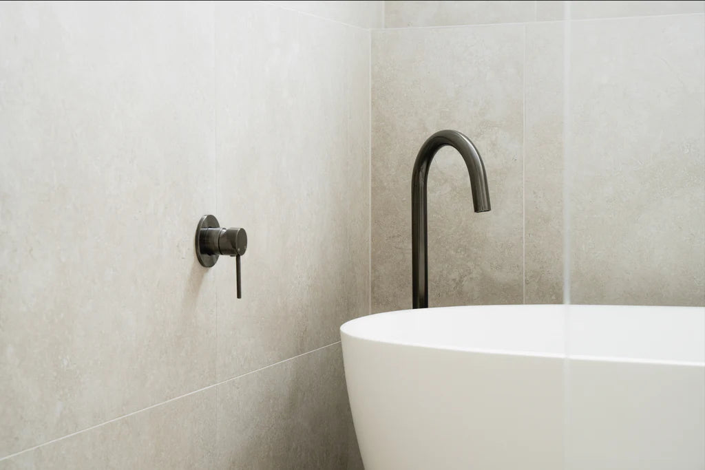 Meir Round Freestanding Bath Spout