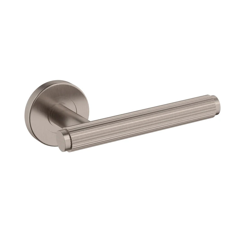 Meir Öppen Linear Lever Door Handle