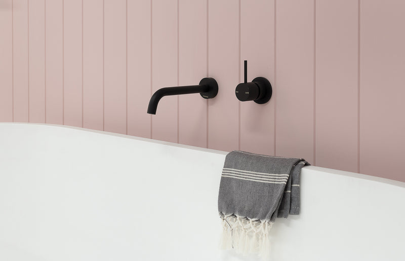 Phoenix Vivid Slimline Wall Bath Outlet 180mm Curved