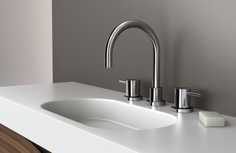 Phoenix Vivid Pin Lever Basin Set Swivel Gooseneck Outlet