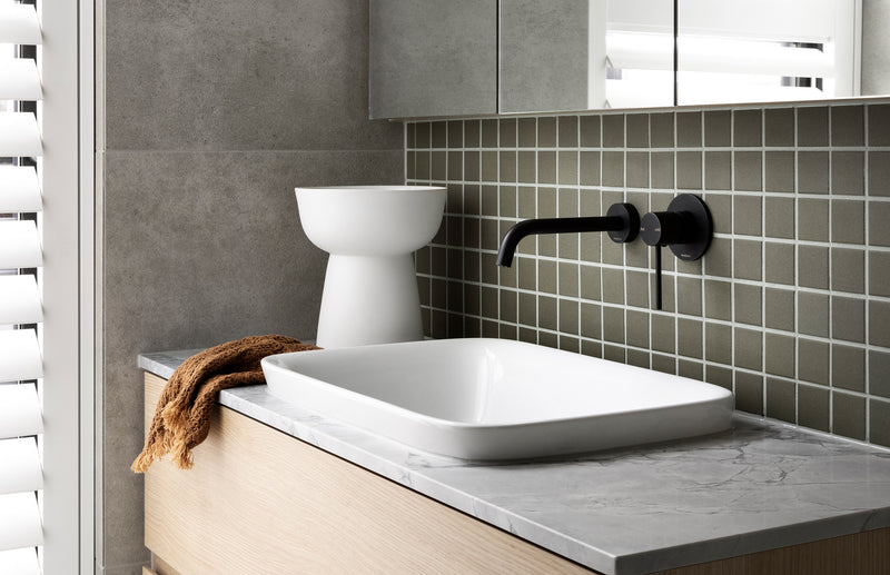Phoenix Vivid Slimline Wall Basin Outlet 180mm Curved